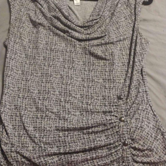 Shirts - Picture 3 of 5